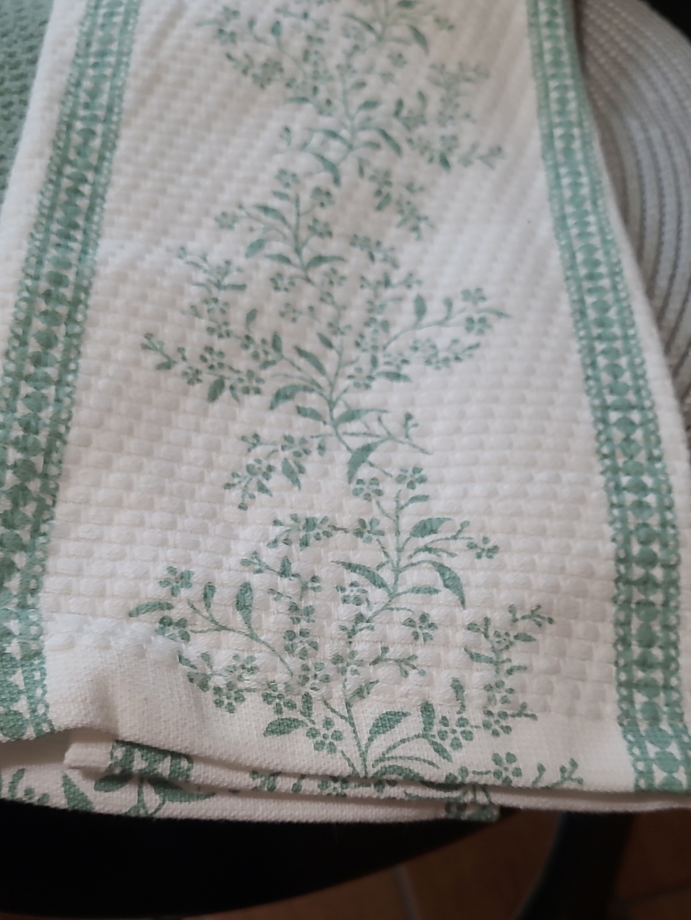 KitchenAid Floral Kitchen Towel Set - Picture 5 of 9